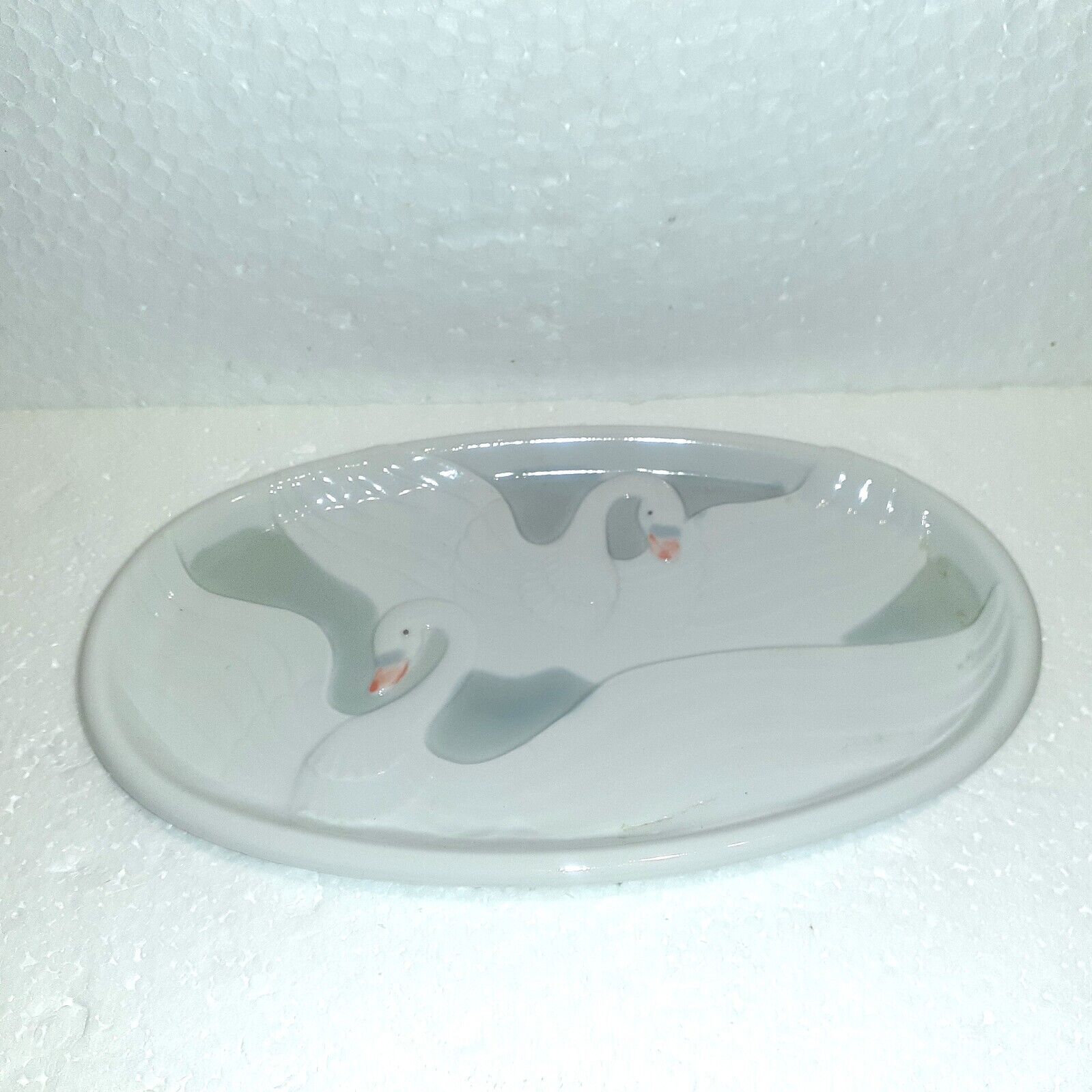 ~~ ~ REALLY Nice VINTAGE Oval SWAN TRAY or VANITY DISH Excellent Condition ~ ~~