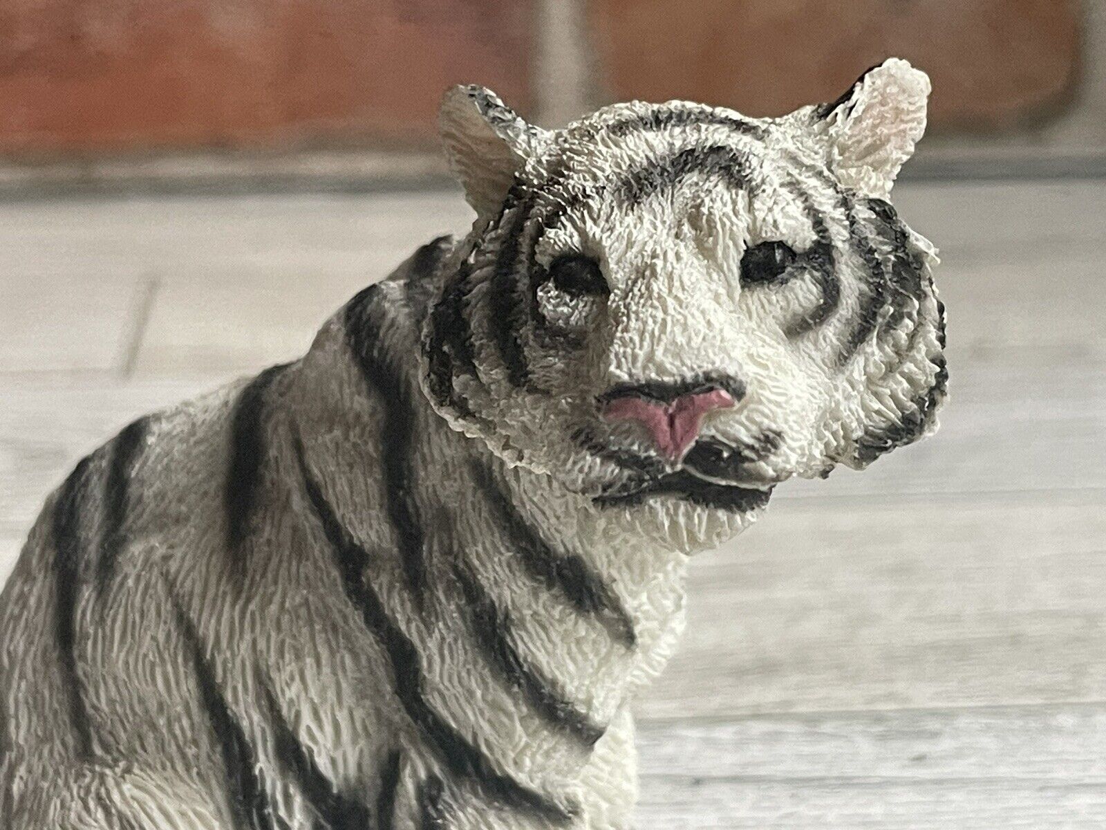 3” Resin White Tiger Figurine