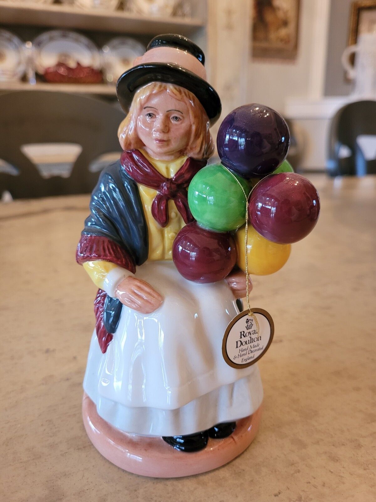 Royal Doulton Balloon Girl Figurine HN-2818 1981 Retired England 6-1/2\