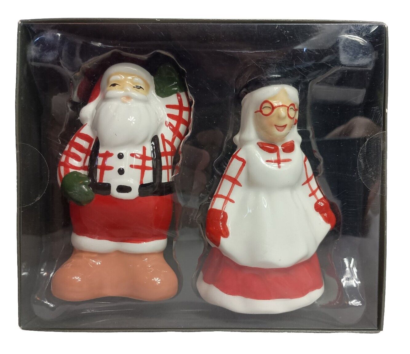 2018 Target  Threshold Christmas  Santa and Mrs. Claus Salt Pepper Shakers
