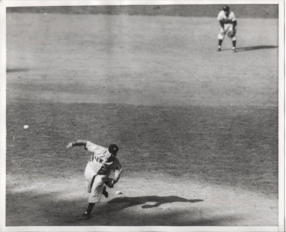 1947 Press Photo World Series Yankees Pitcher Floyd “Bill” Bevens