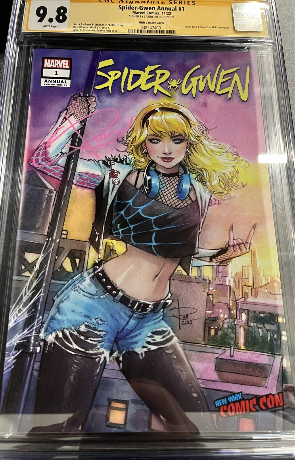 CGC Signature Series 9.8 Spider-Gwen Annual #1 Signed Sabine Rich Variant Cover