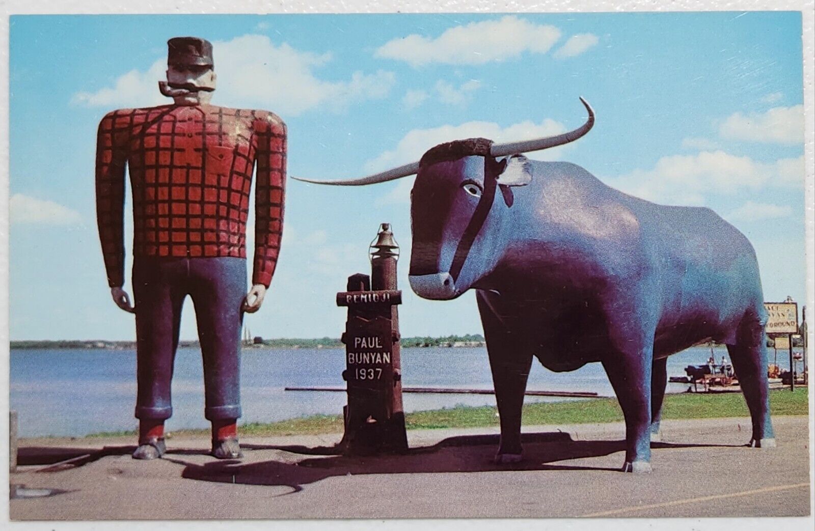 Vintage Paul Bunyan and Babe His Blue Ox Postcard