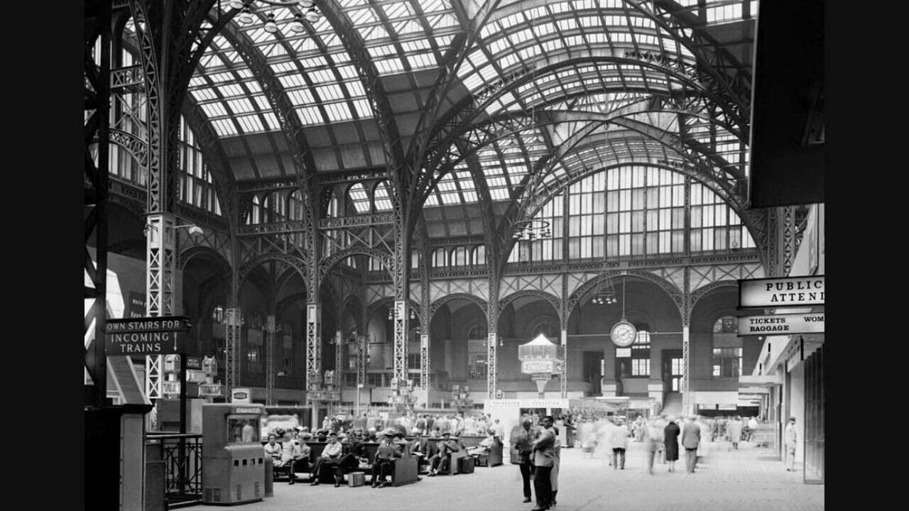 Old Penn Station New York City 1940's Vintage photo  8X10