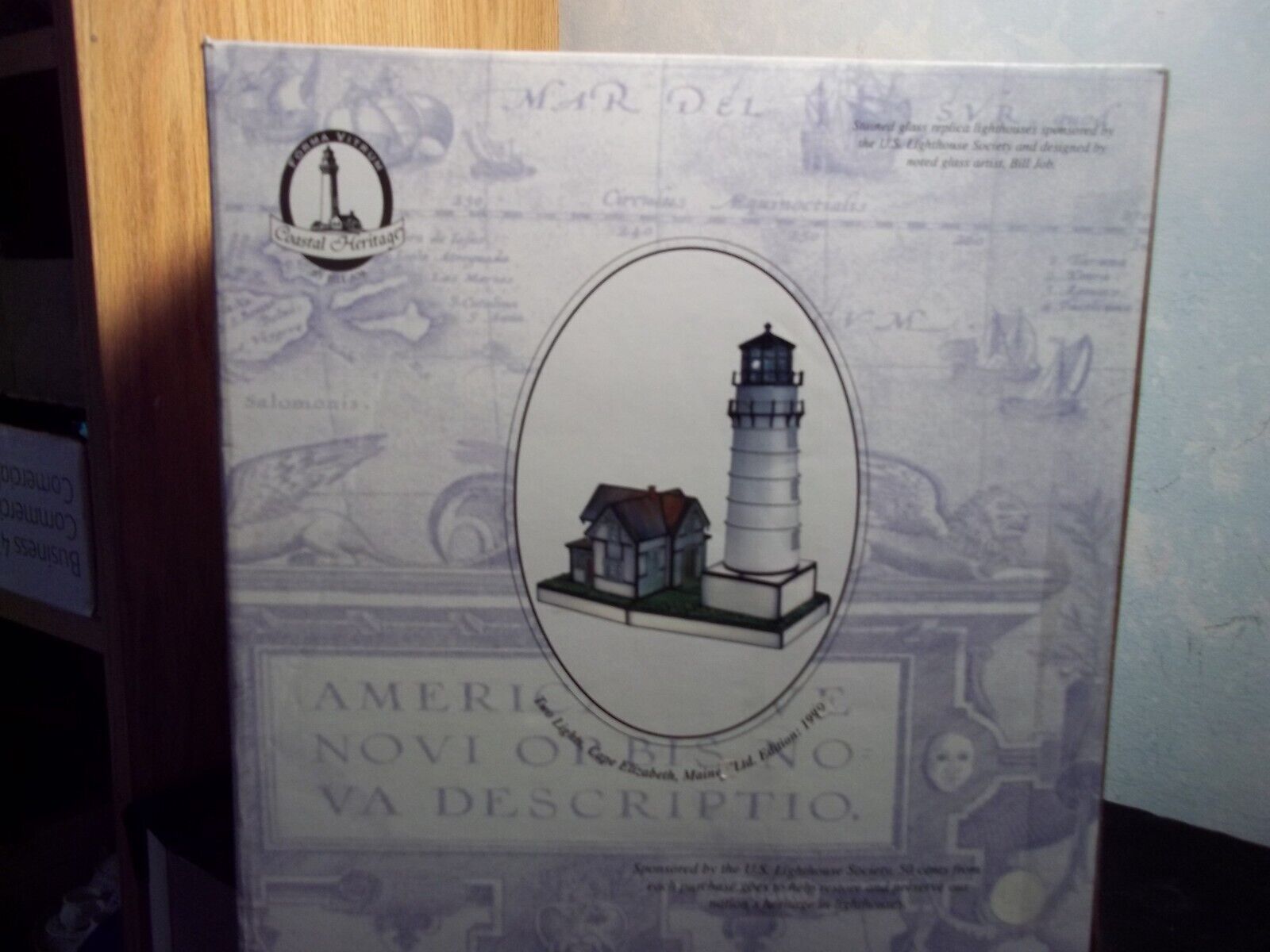 LIGHTHOUSE OF CAPE ELIZABETH STAINED GLASS 2 LIGHTS IN ORGINAL BOX #1189