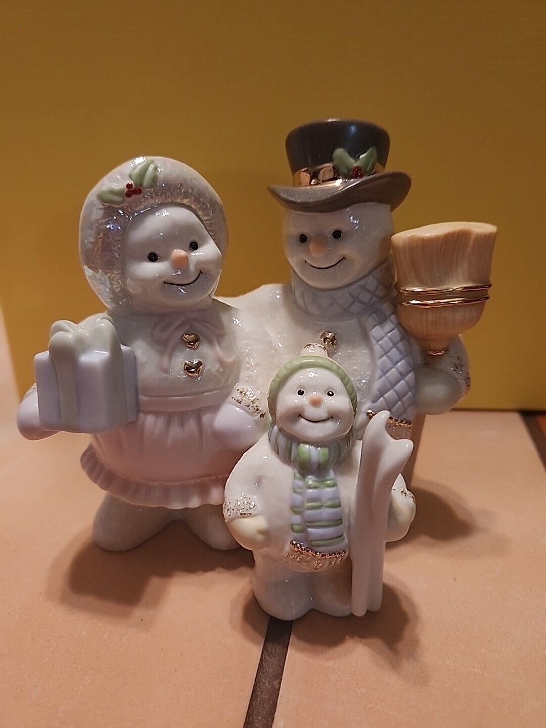 The LENOX Gold Club Snow Family. CIB With Certificate. Excellent Shape