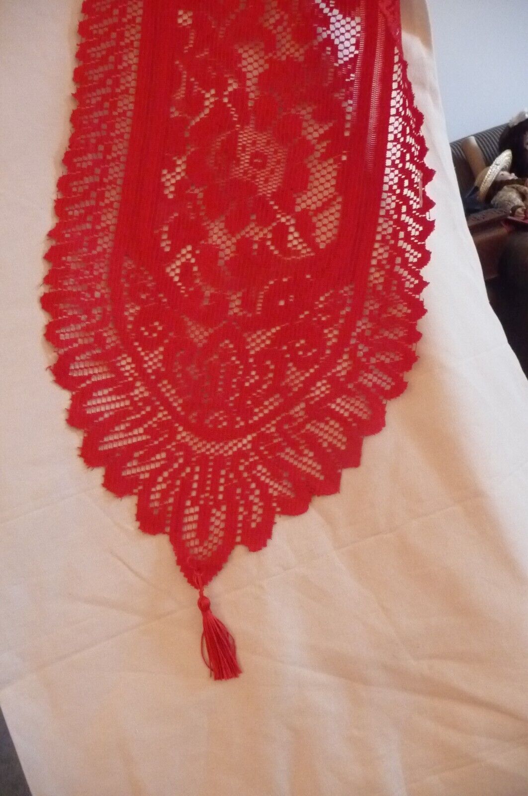 #10/1 vtg TABLE RUNNER RED  MACHINE MADE NET LACE 48\