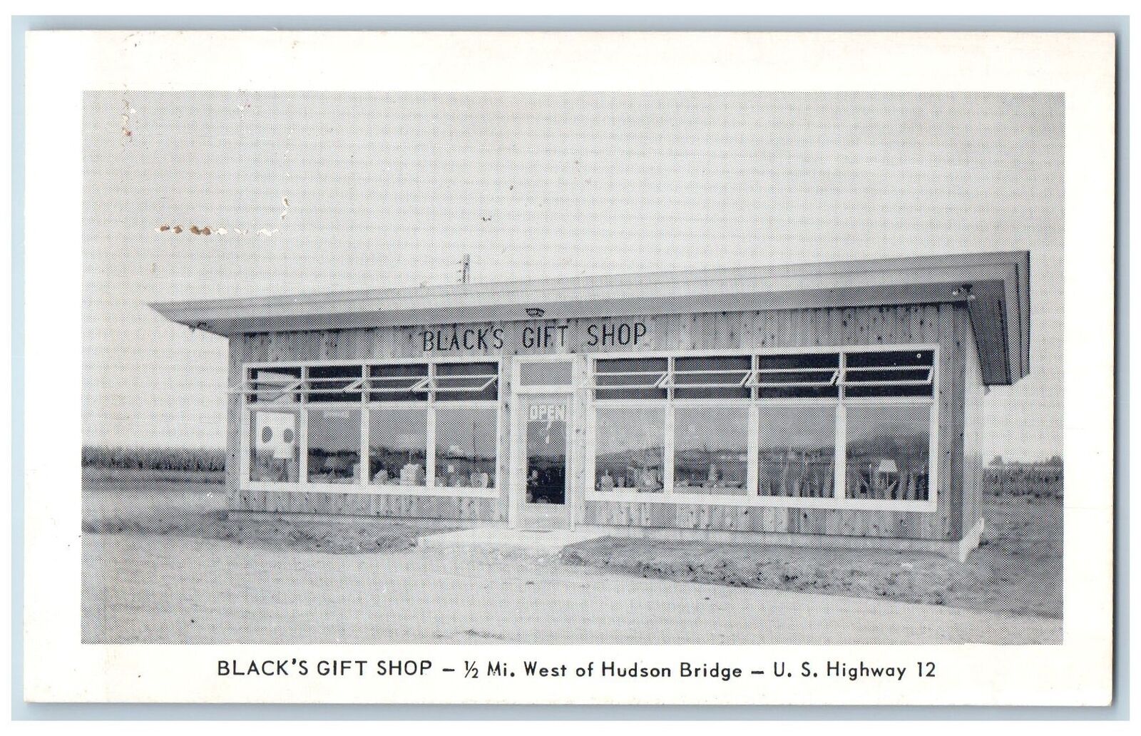 Hudson Wisconsin WI Postcard Black\'s Gift Shop Exterior Roadside c1960s Vintage