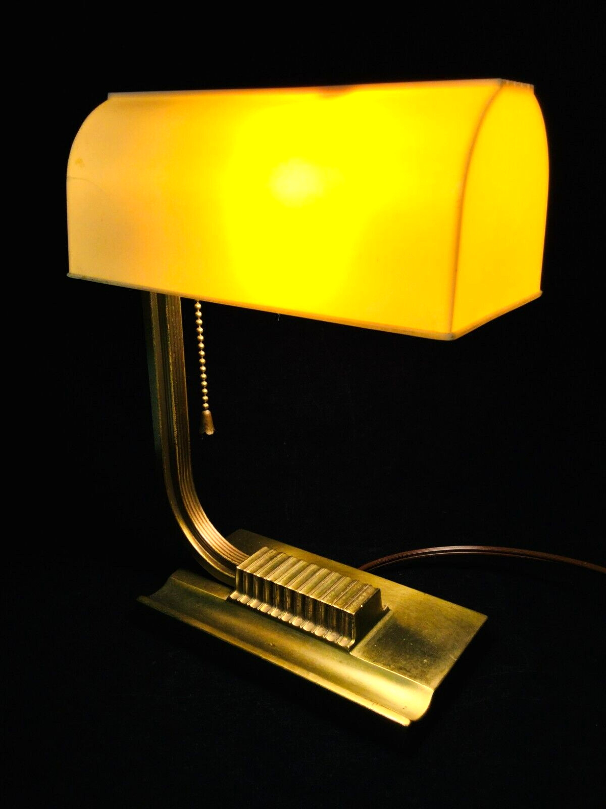 Vintage Art Deco Desk Lamp Manner of Gilbert Rohde Speed Lines Composite Shade