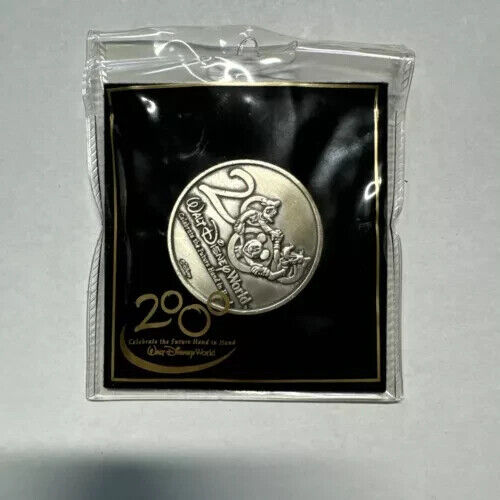 Walt Disney World Year 2000 Commemorative Coin - Original Packaging