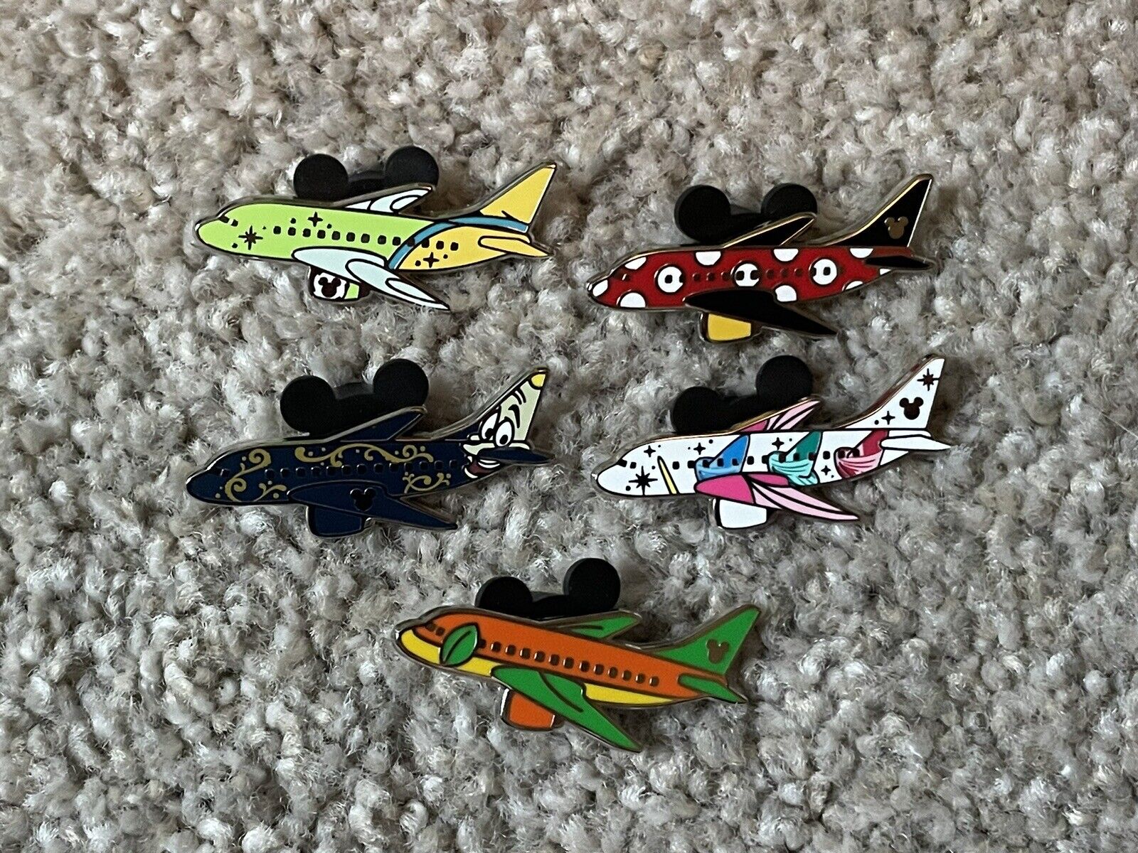 Disney Pin 2023 Cast Hidden Mickey Complete Set Of 5 Airplane Planes Orange Bird
