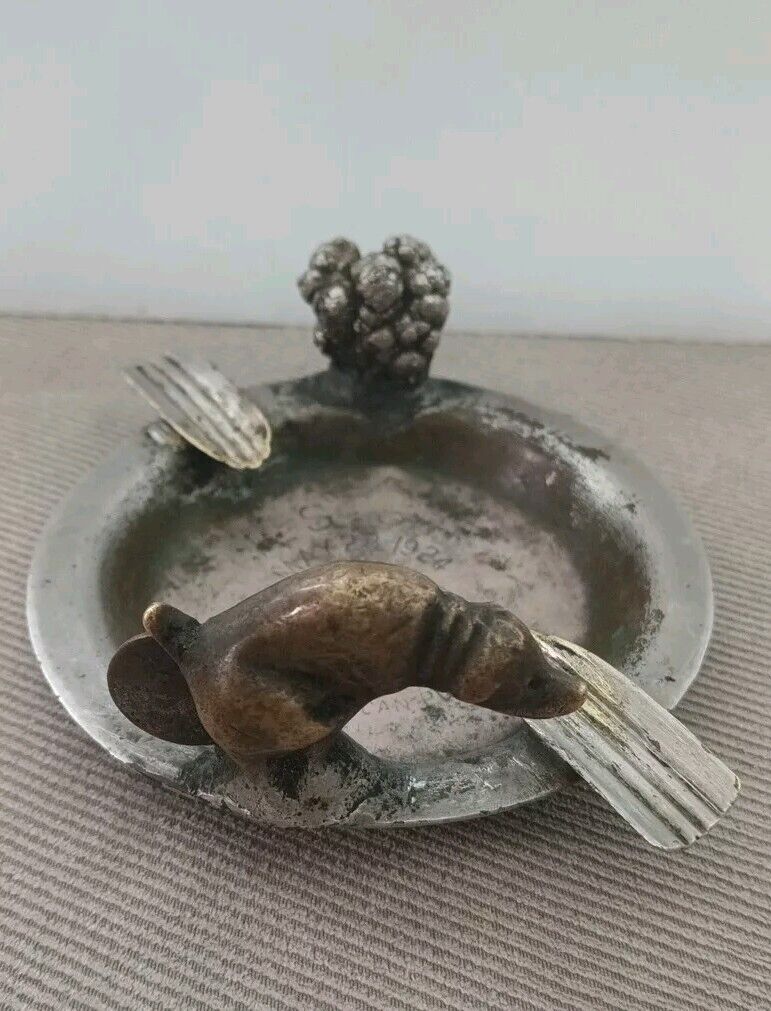 Antique 1859 Indian Head Penny Pooping  Dog Ashtray READ