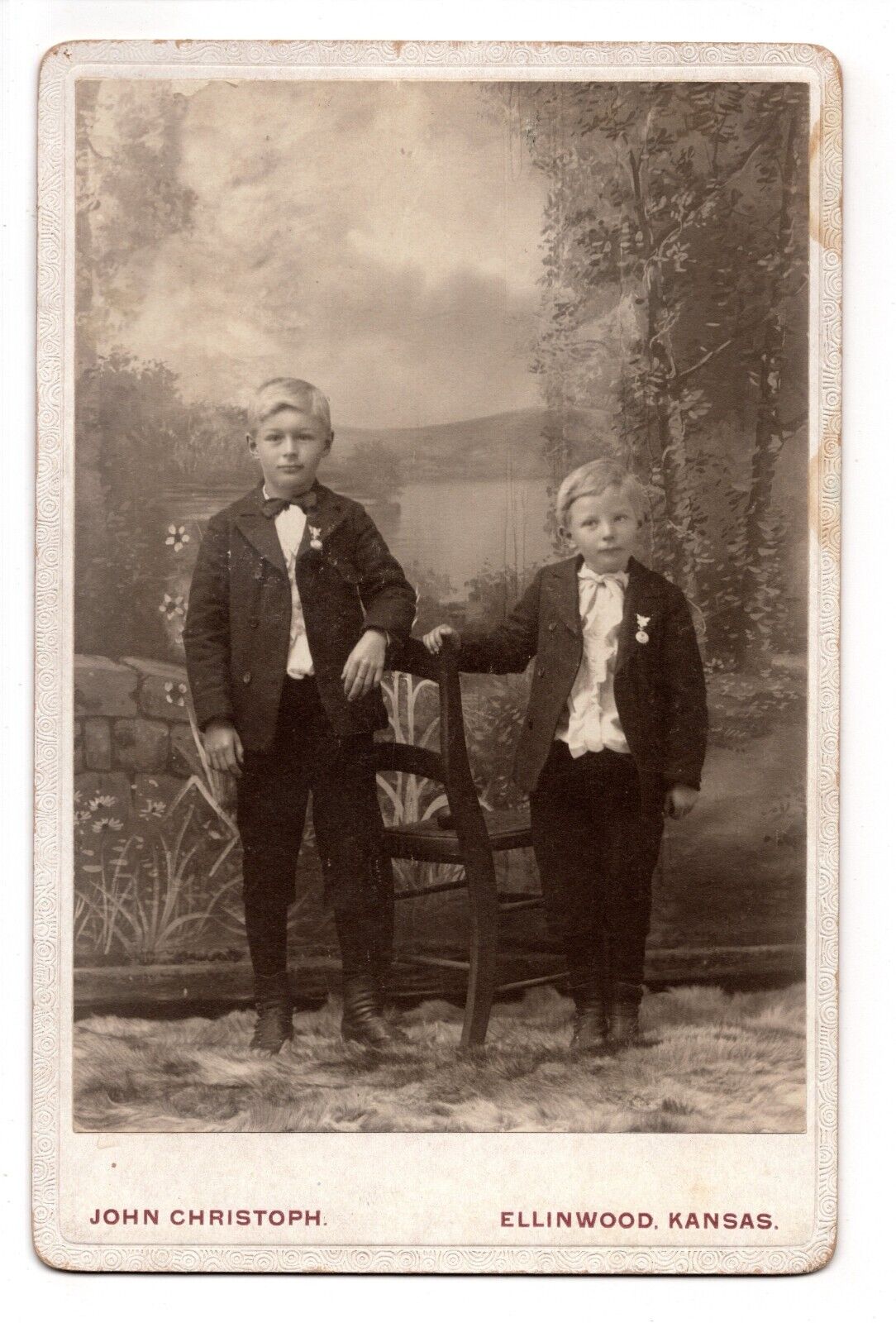 CIRCA 1890s CABINET CARD CHRISTOPH TWO YOUNG BOYS BROTHERS ELLINWOOD KANSAS