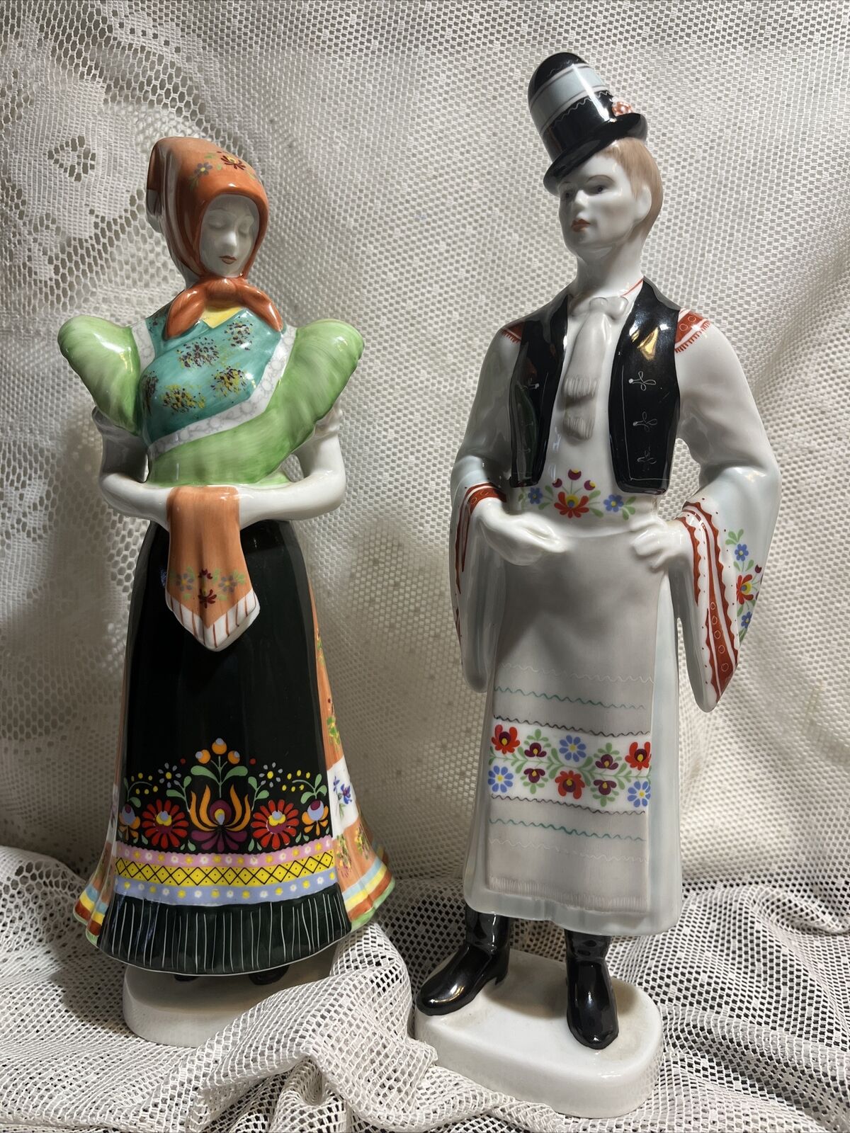 Vintage Hollohaza Hungary Porcelain Peasant Couple Statues Figurines Folk Art