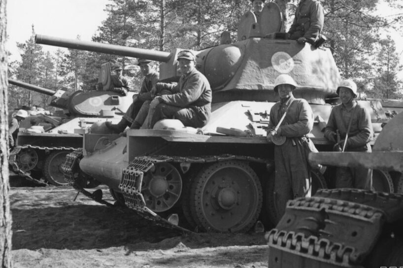 WW II German Photo --   Finnish Army Soldiers With Captured T-34 Tank