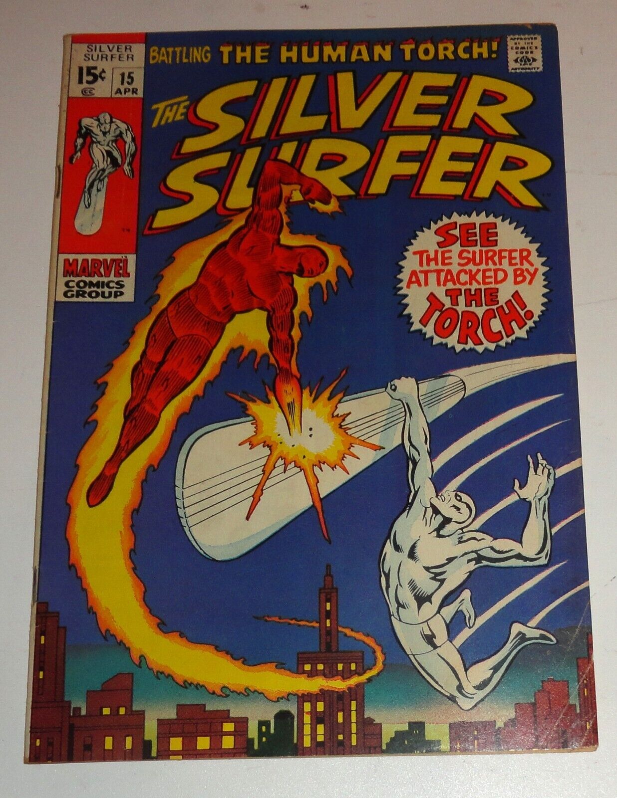 SILVER SURFER #15 COOL COVER WITH HUMAN TORCH GLOSSY FINE/FINE+ 1970 BUSCEMA