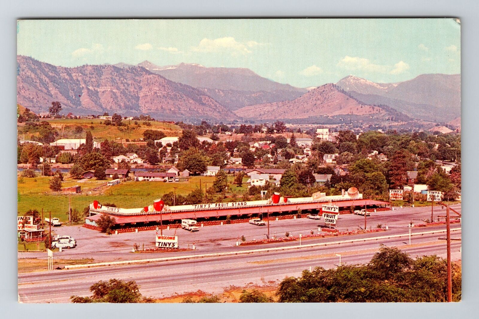 Cashmere WA-Washington, TINY's Fruit Stand, c1960s Vintage Postcard