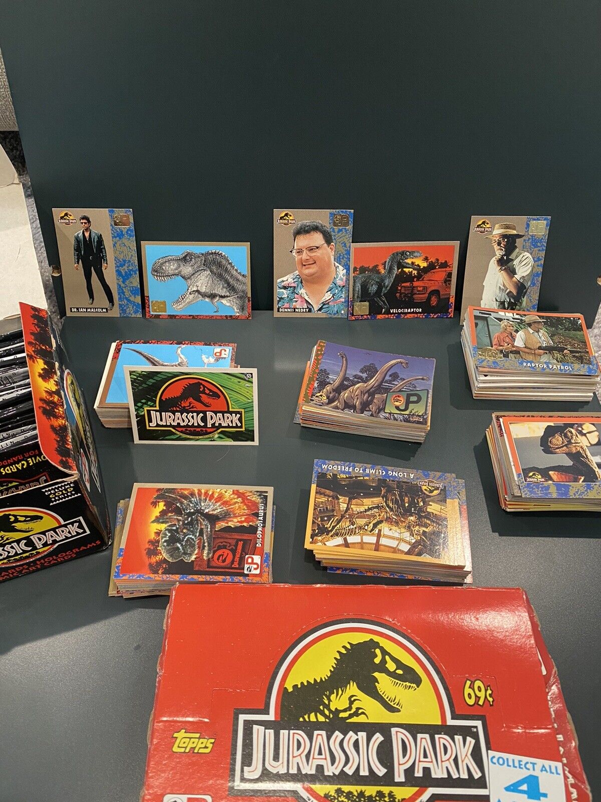 300+ 1992 Topps Jurassic Park Deluxe Gold Series & Original Cards -Box/Pack
