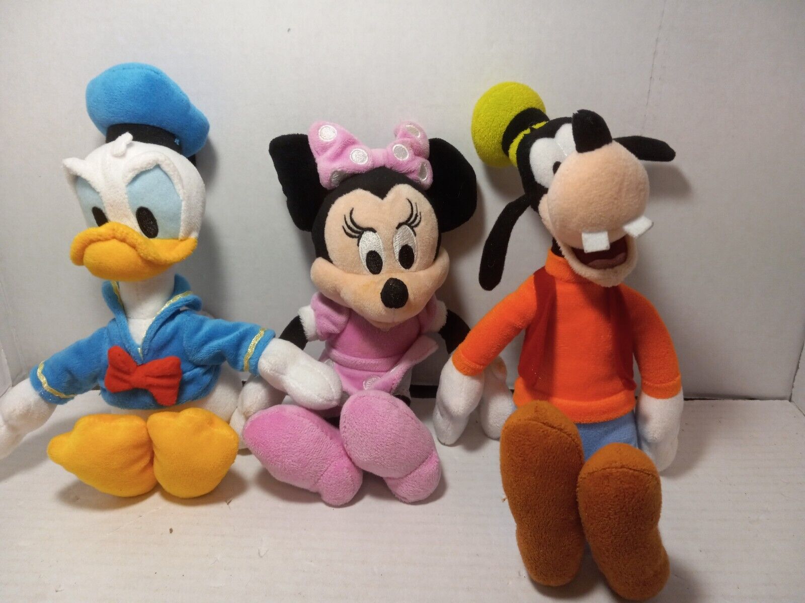 Disney Just Play Plush Lot Of 3 Donald Goofy Minnie 