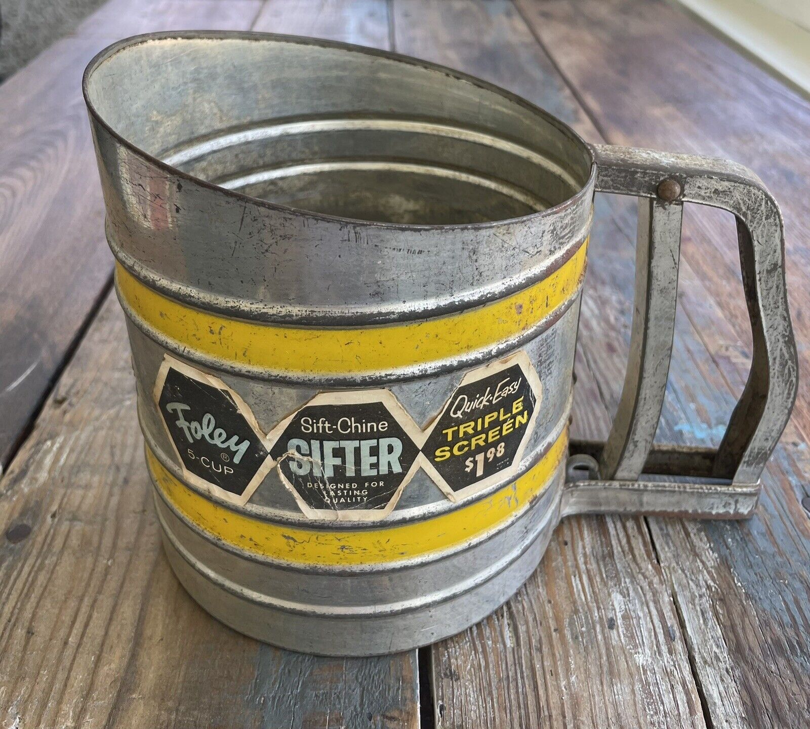 Vintage Foley  5 Cup Sift-Chine Triple Screen Flour Sifter-Works. (+ Freebie)