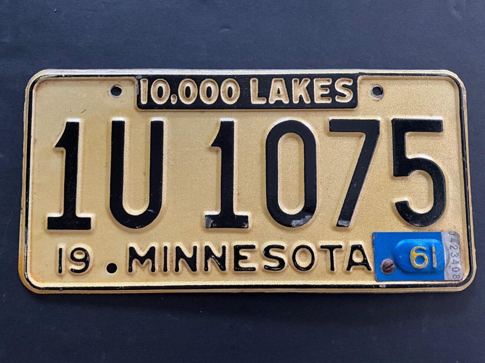 1961 Minnesota License Plate Tag 1960 1U 1075