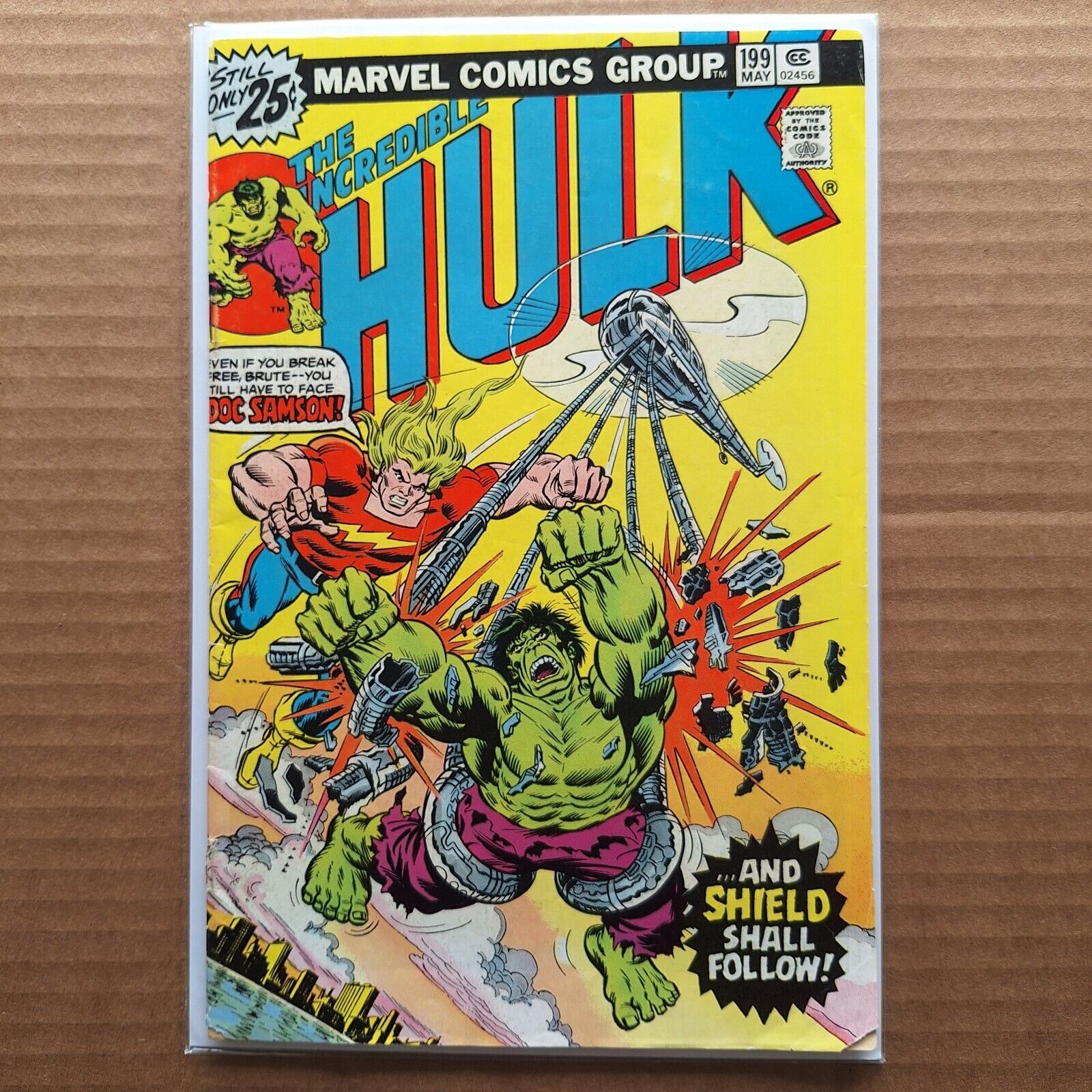 The Incredible Hulk #199 (Marvel Comics May 1976) Bronze Age