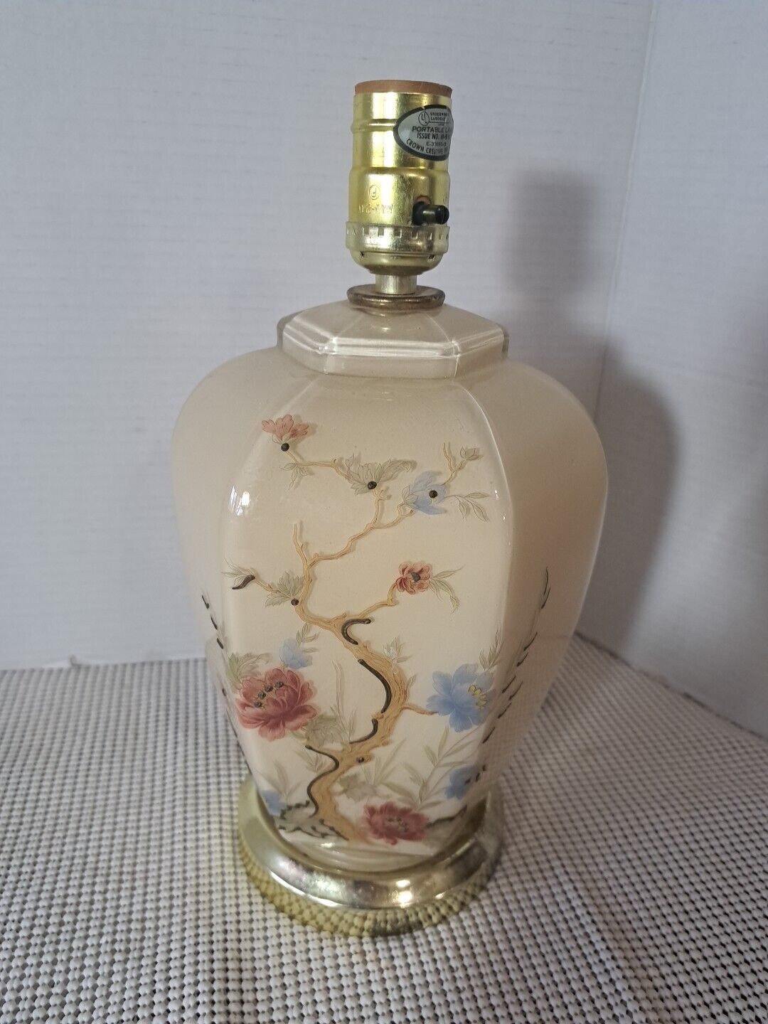 Vtg Textured Hand Painted Oriental Glass Lamp 1980’s Asian Ginger Jar like Lamp.