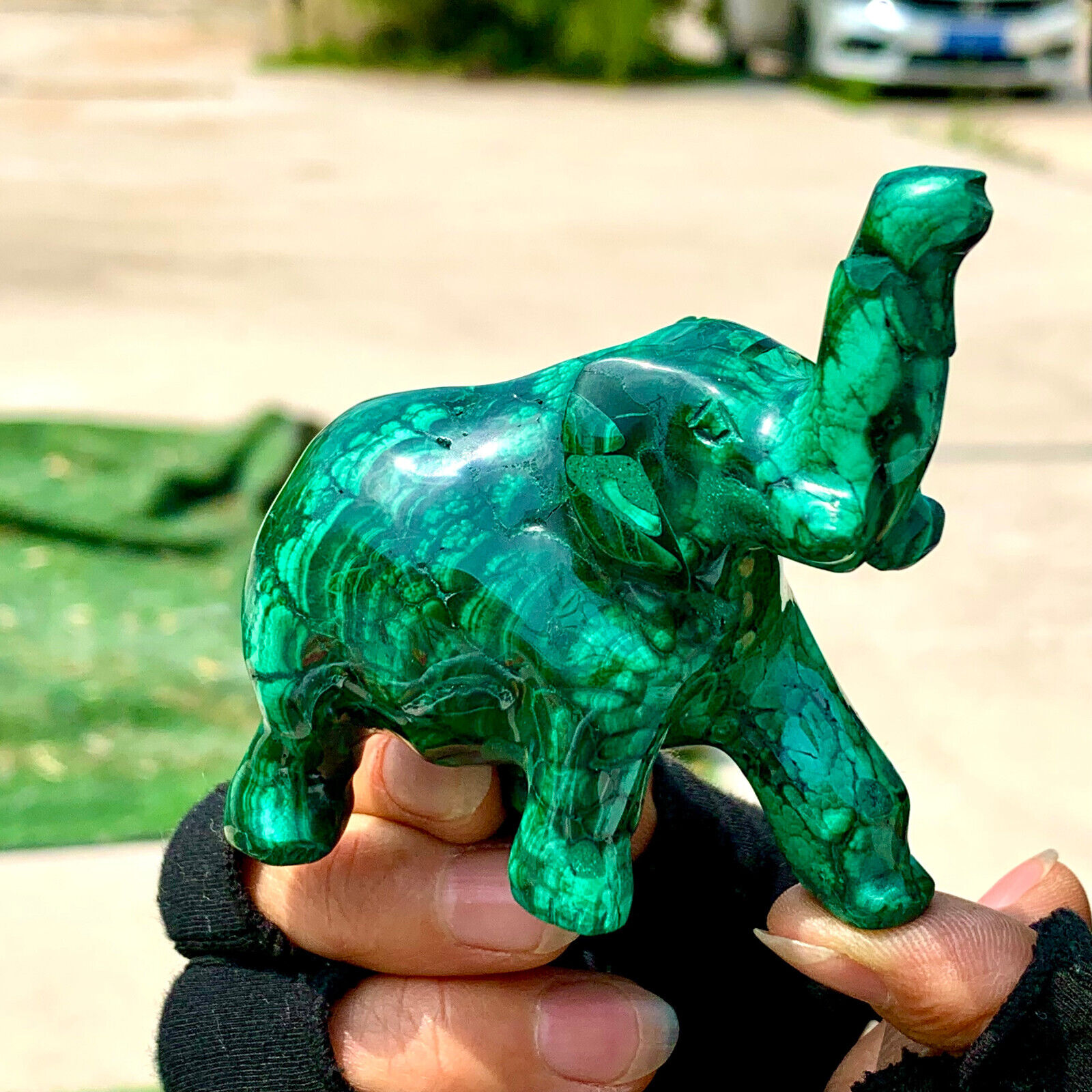 183G Natural glossy Malachite Crystal Handcarved elephant mineral sample