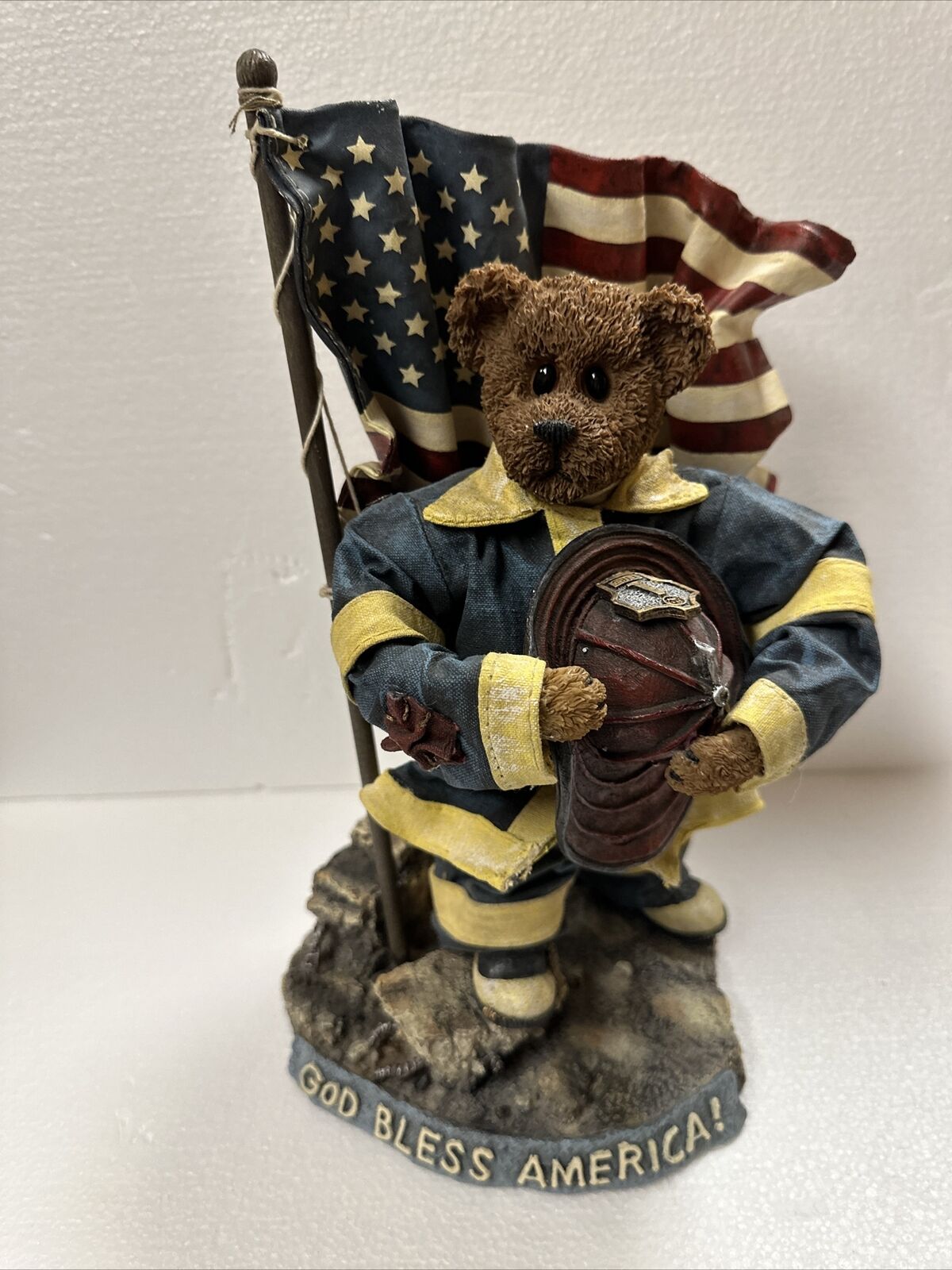BOYD\'S BEAR (THE CRUMPLETON COLLECTION) HEROES , SEPT. 11-2001 13\'\' TALL
