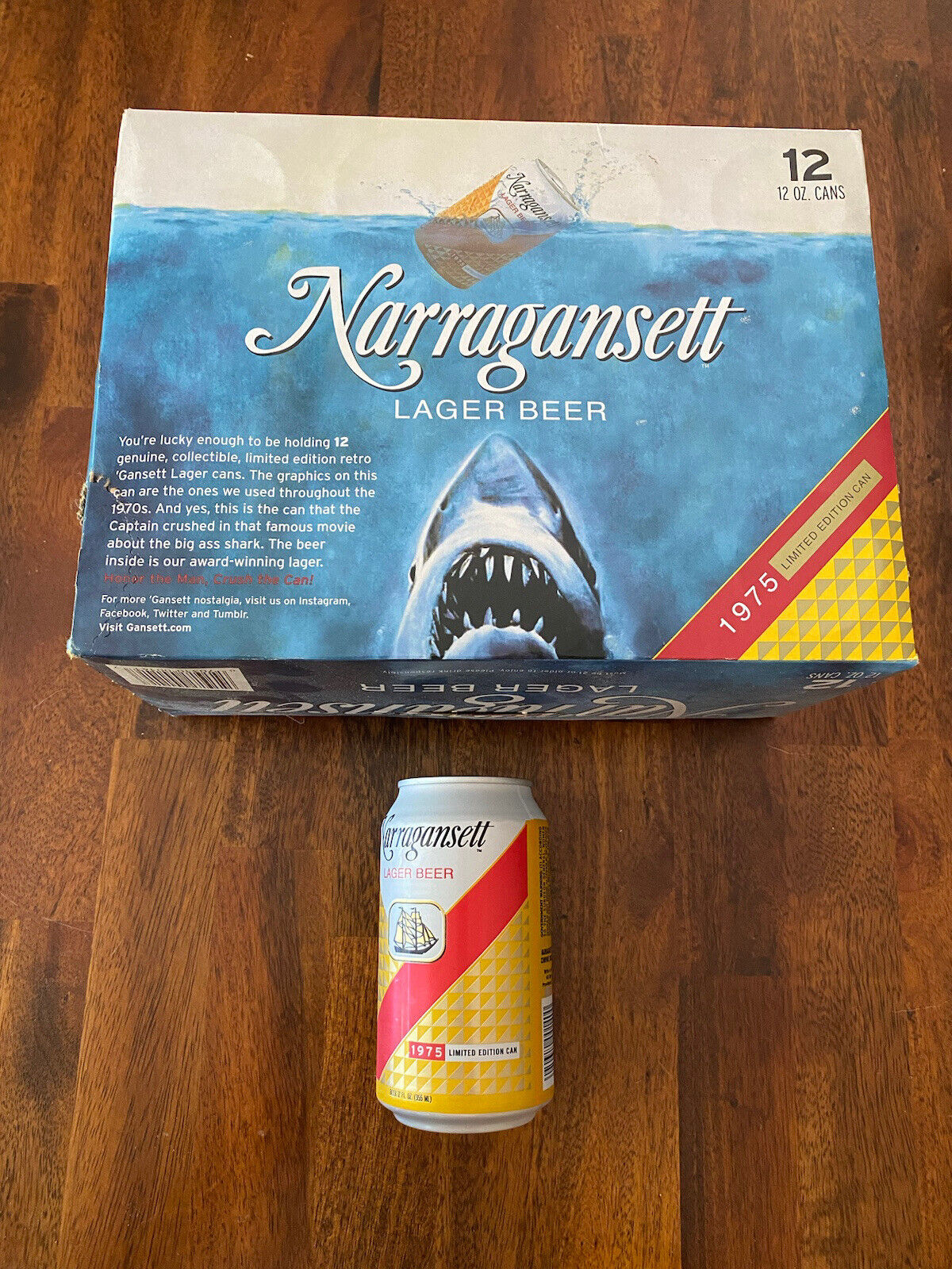 🦈JAWS Quint 1975 Retro Narragansett Lager Beer 12 Pack EMPTY BOX + (1) Open Can