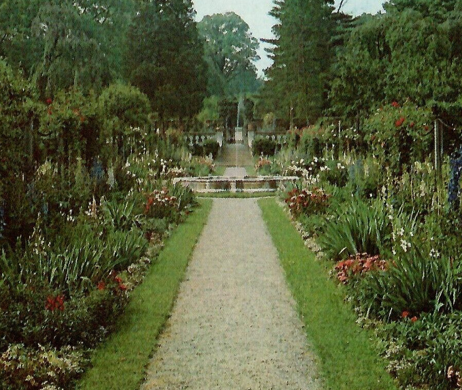 Vintage Chrome Postcard Old Westbury Rose Gardens Fountains Long Island NY