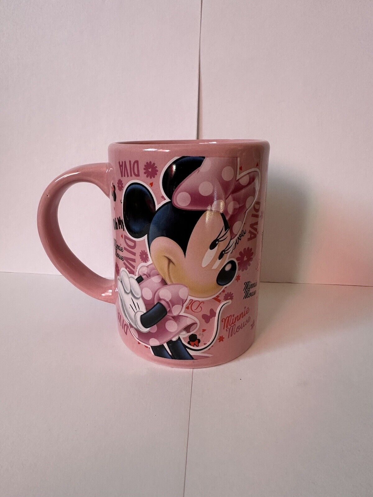Disney Minnie Mouse 3D Embossed Pink Ceramic 12 oz Coffee Mug DIVA Jerry Leigh