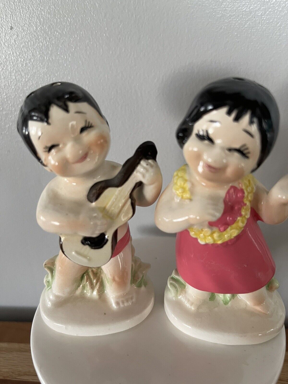 Adorable Vintage Hawaiian Hula Boy & Girl S&P Shakers-Japan-Rare?