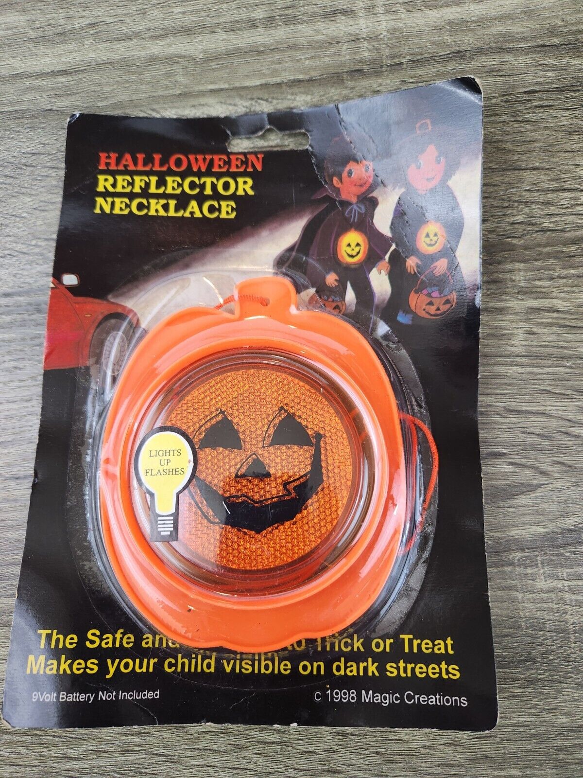 Vintage Halloween Reflector Necklace 1998 Magic Creations NEW