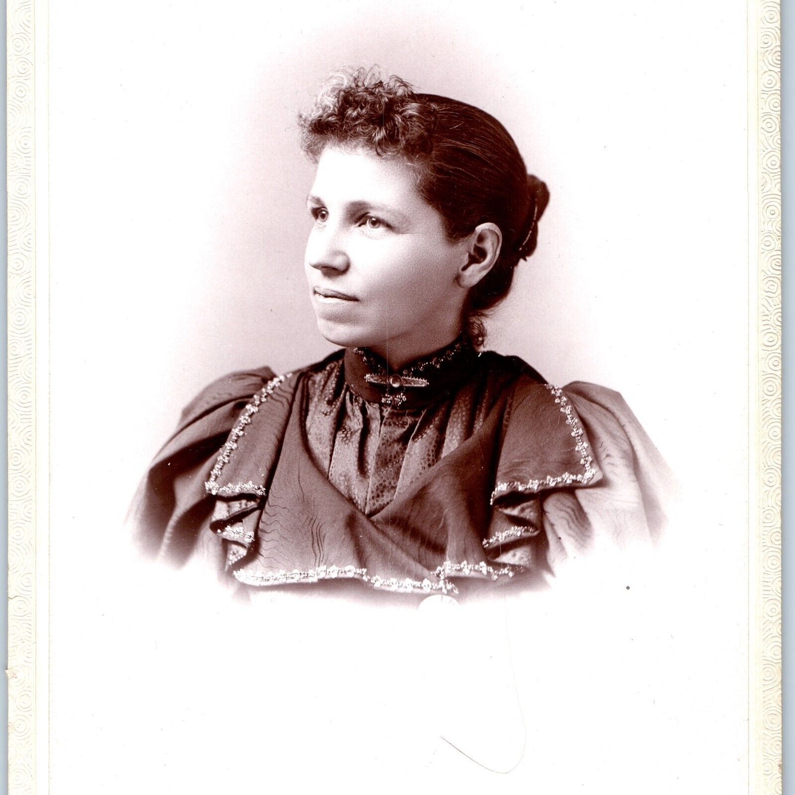 c1880s Boston, MA Young Woman Lady Fancy Dress Cabinet Card Photo Mass B16