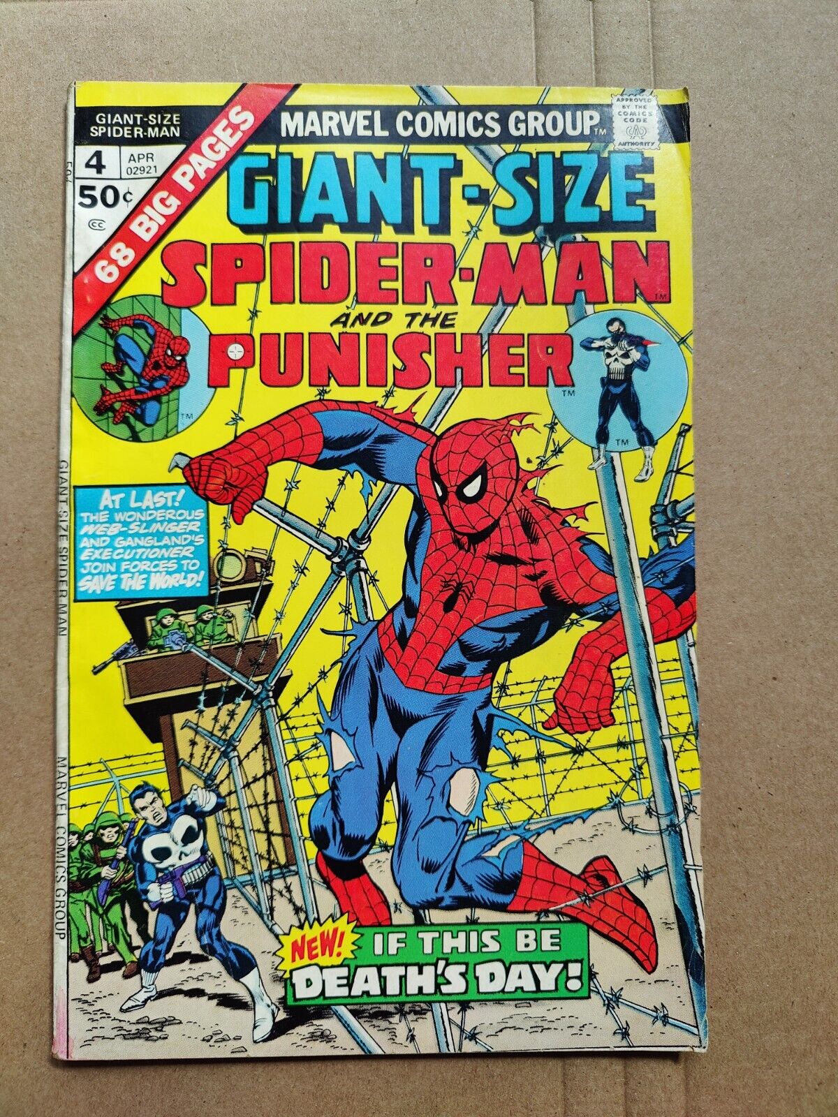  GIANT-SIZE Spider-Man # 4 Marvel 1975 Punisher 3rd Appearance VG