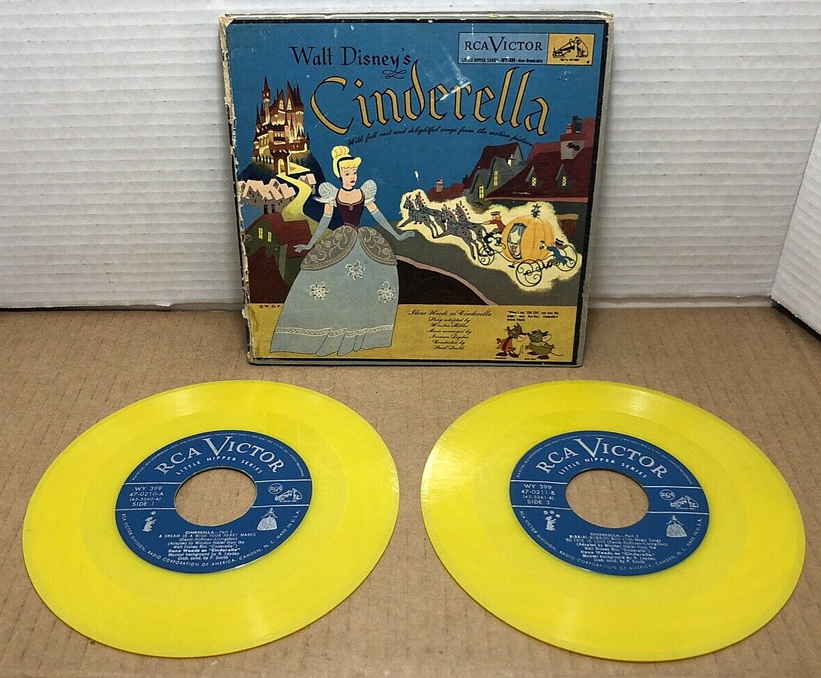 Walt Disney’s CINDERELLA RCA Little Nipper Story Book 1949 Y-399 Two 78 RPM LOOK