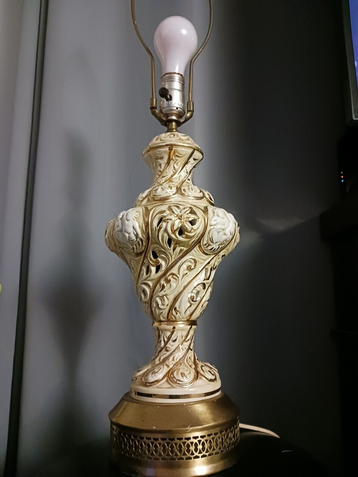Vintage Mid Century Italian Capodimonte Porcelain Lamp with Gold Base