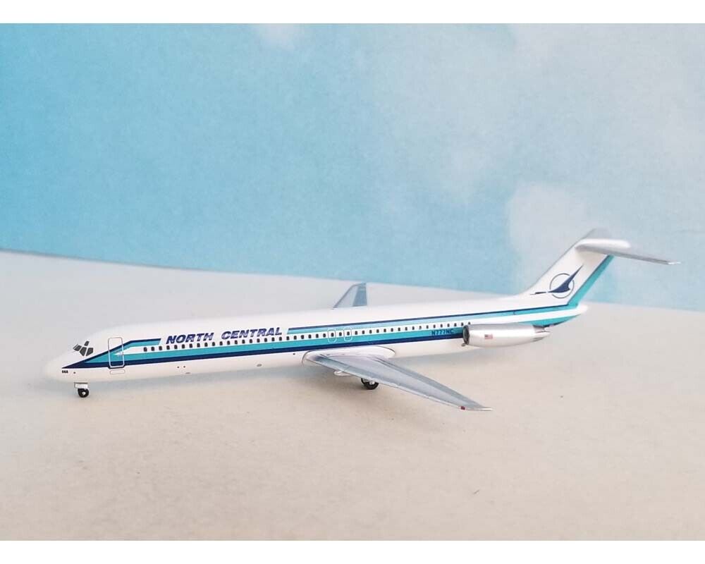 Aeroclassics AC411327 North Central Airlines DC-9-50 N777NC Diecast 1/400 Model