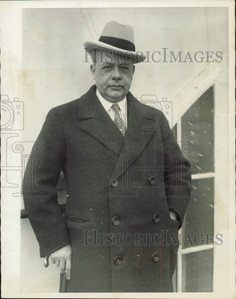 1927 Press Photo Sir Charles Higham aboard the S.S. Leviathan in New York