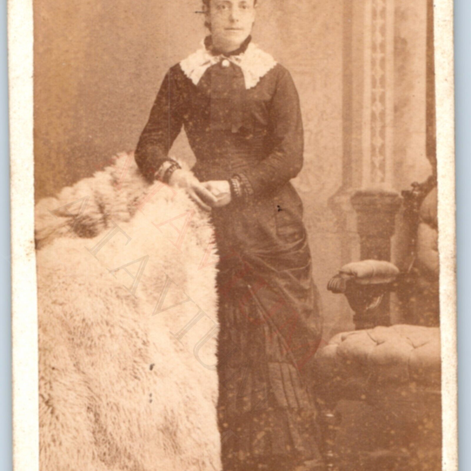 c1870s Ingersoll, Ont Lady Woman CDV Photo Card Fur EH Hugill Ontario Canada H36