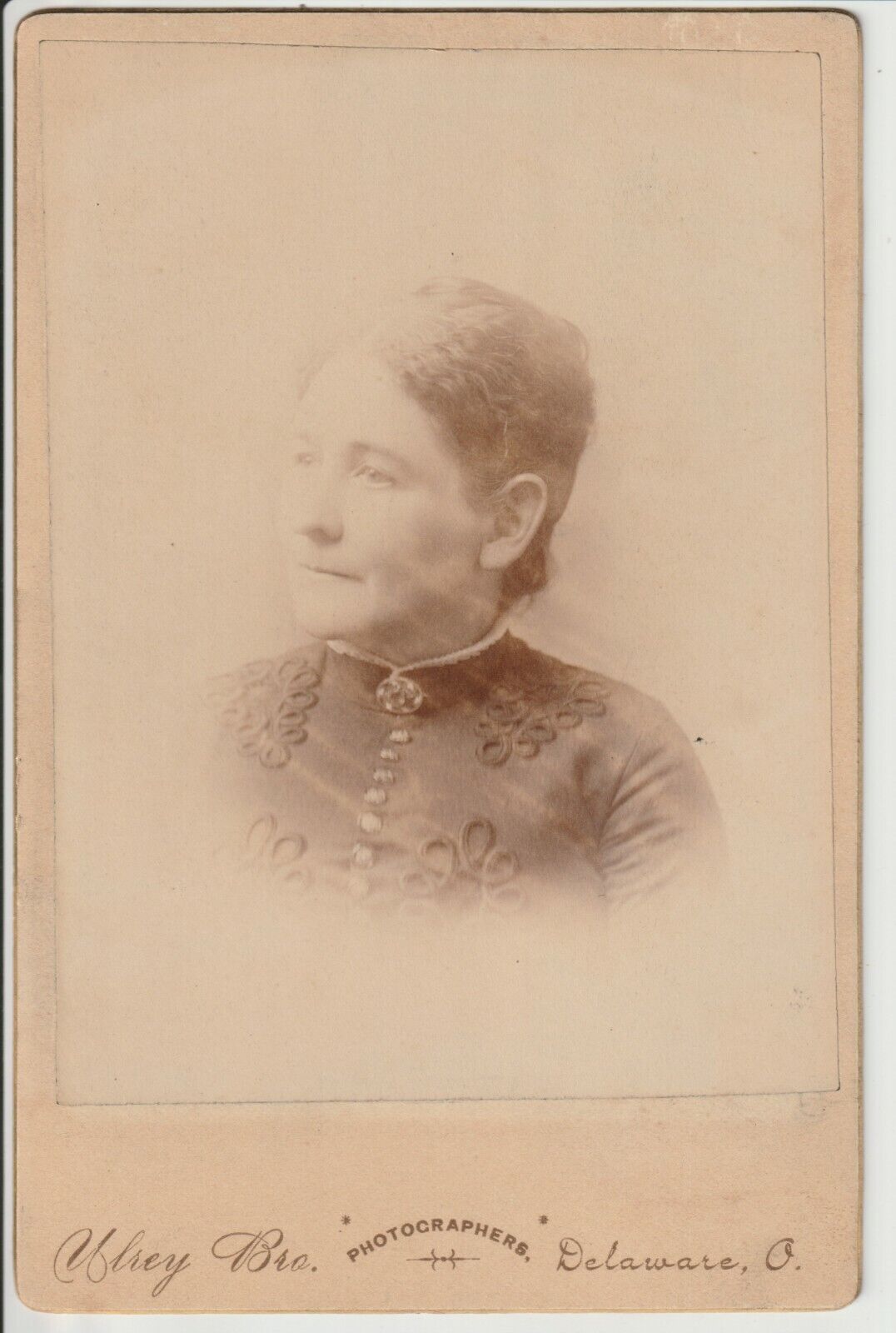 Delaware Ohio Cabinet Card Photo of Victorian Lady by Ulrey Bros 57 Sandusky Ave