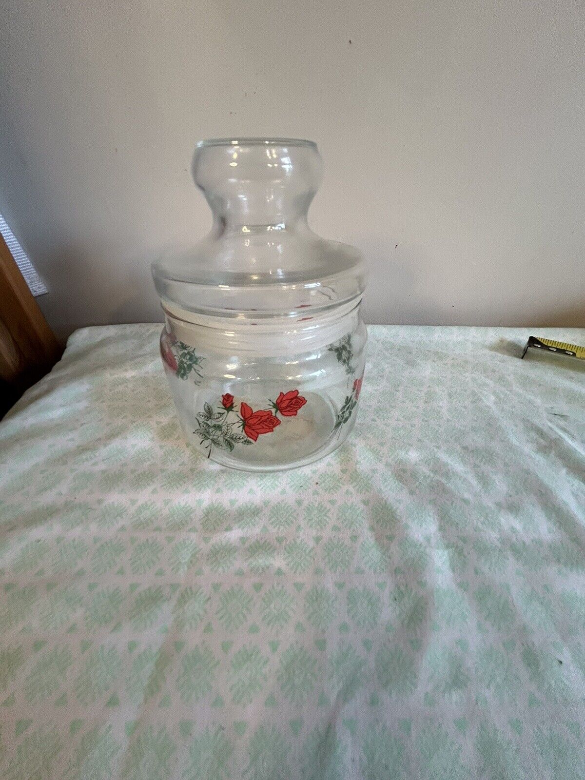 Vintage 70\'s Glass Canister W/lid, Roses,  1 Pint / 2 Cup Size, Libbey