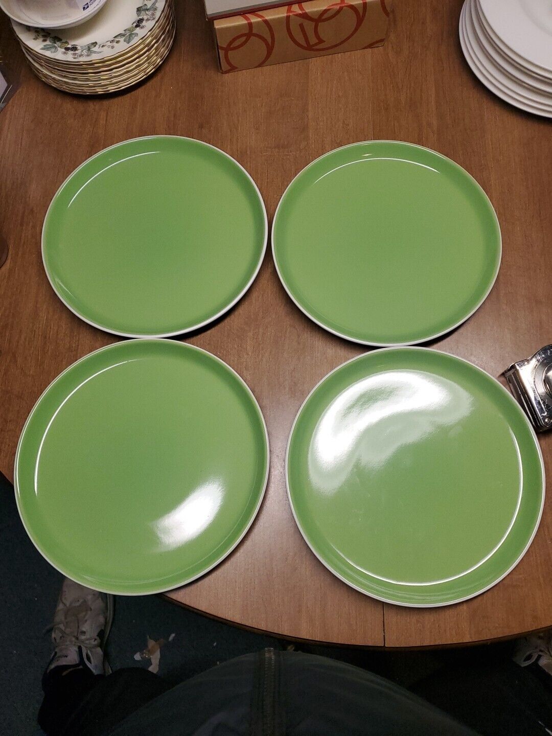 4 Oneida Color Burst Kiwi Green Dinner Plate 10.5