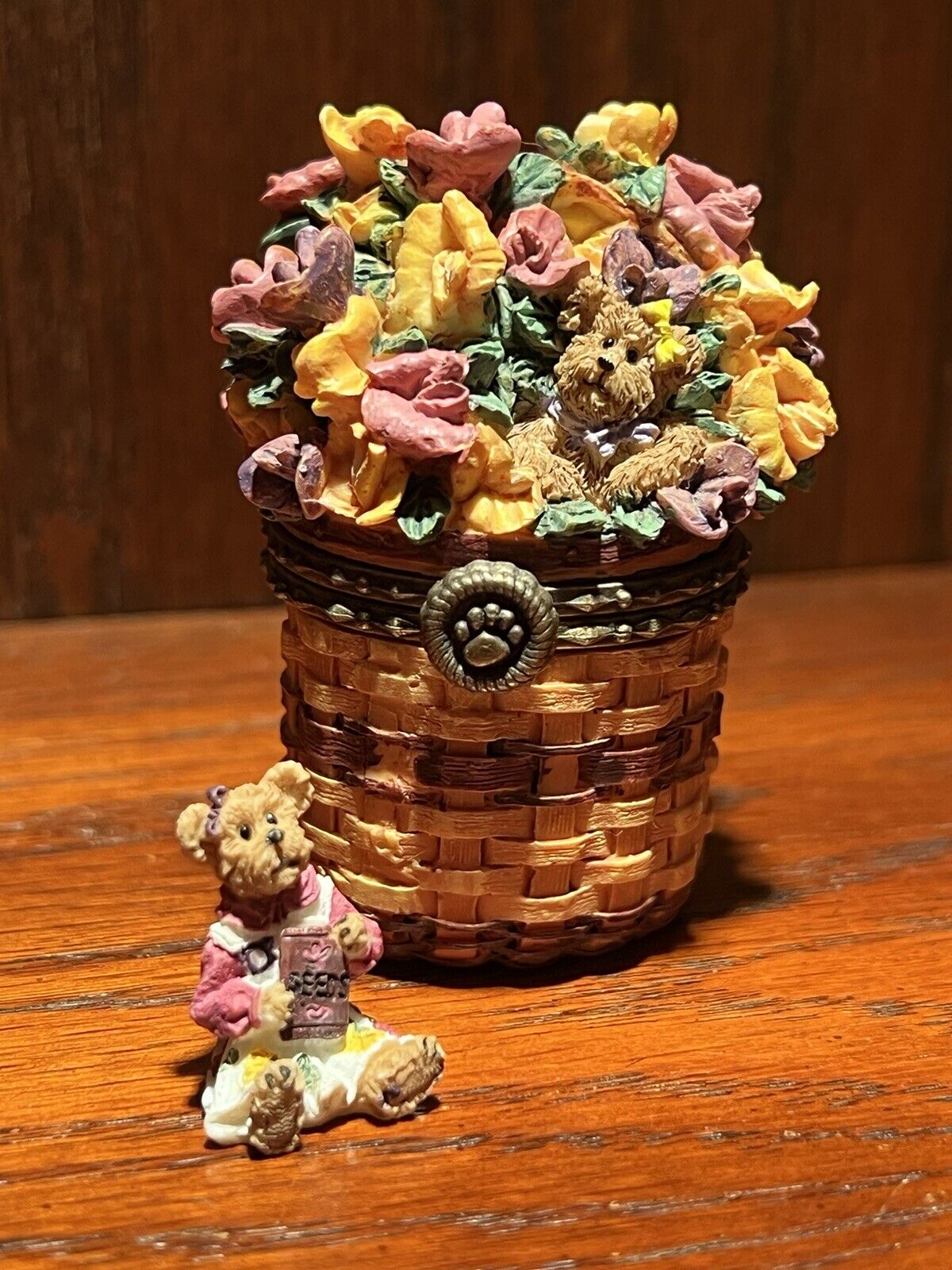Longaberger Sweet Pea Basket w/ Polly McNibble- Boyd’s Bears Treasure Box