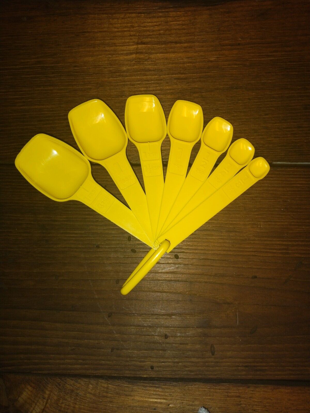 Vintage 1970’s Tupperware YELLOW Measuring Spoons Set of 7 Nesting on D Ring