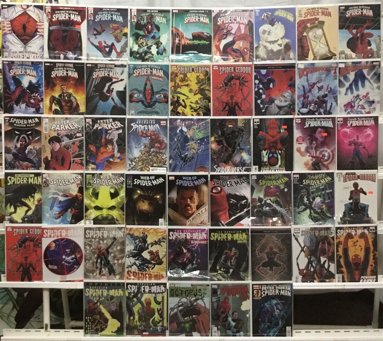 Marvel Comics - Spider-Man - Comic Book Lot of 50 - Avenging, Web of, Superior