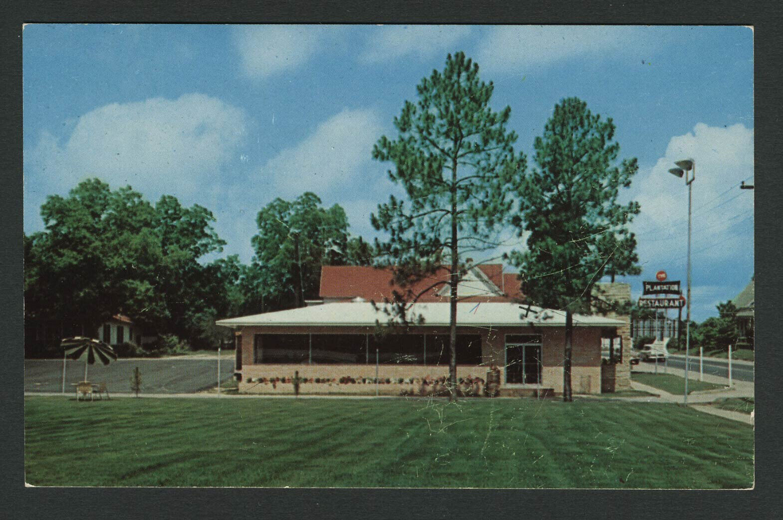 McRae GA: 1950s Postcard PLANTATION RESTAURANT US Highways 23-319-341-441