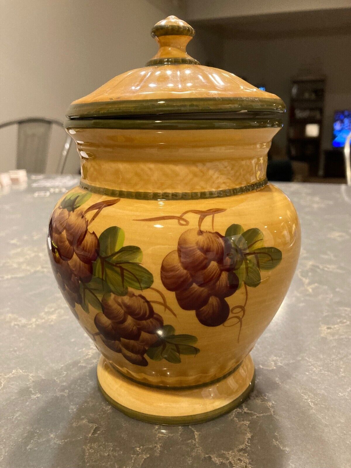 Casa Vero grape fruit design ceramic vase jar canister container w/lid
