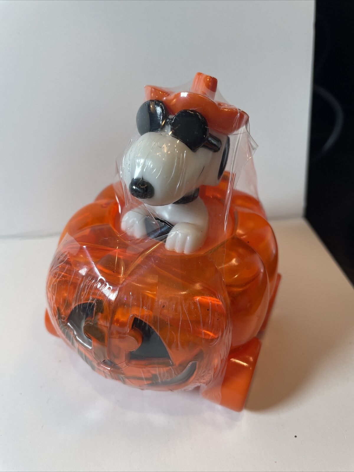 Snoopy Joe Cool Orange Halloween Pumpkin Rolling Car Candy Container Sealed NEW